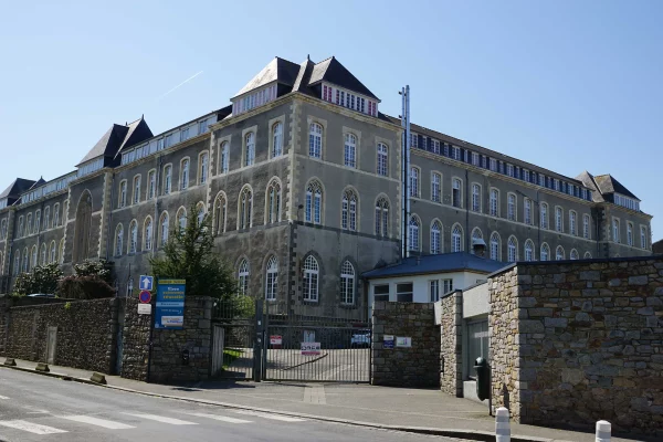 Casier scolaire au Lycée St-Charles La Providence à St-Brieuc